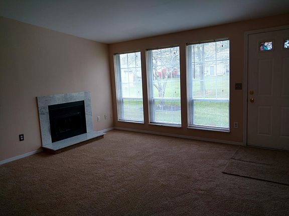 3rd image of 2741 N Harbor Dr