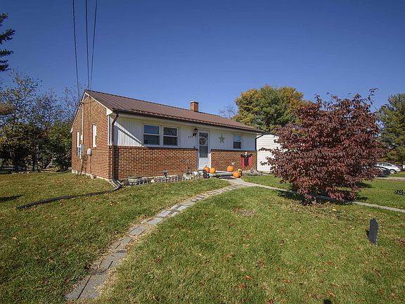 3rd image of 250 Fisher St