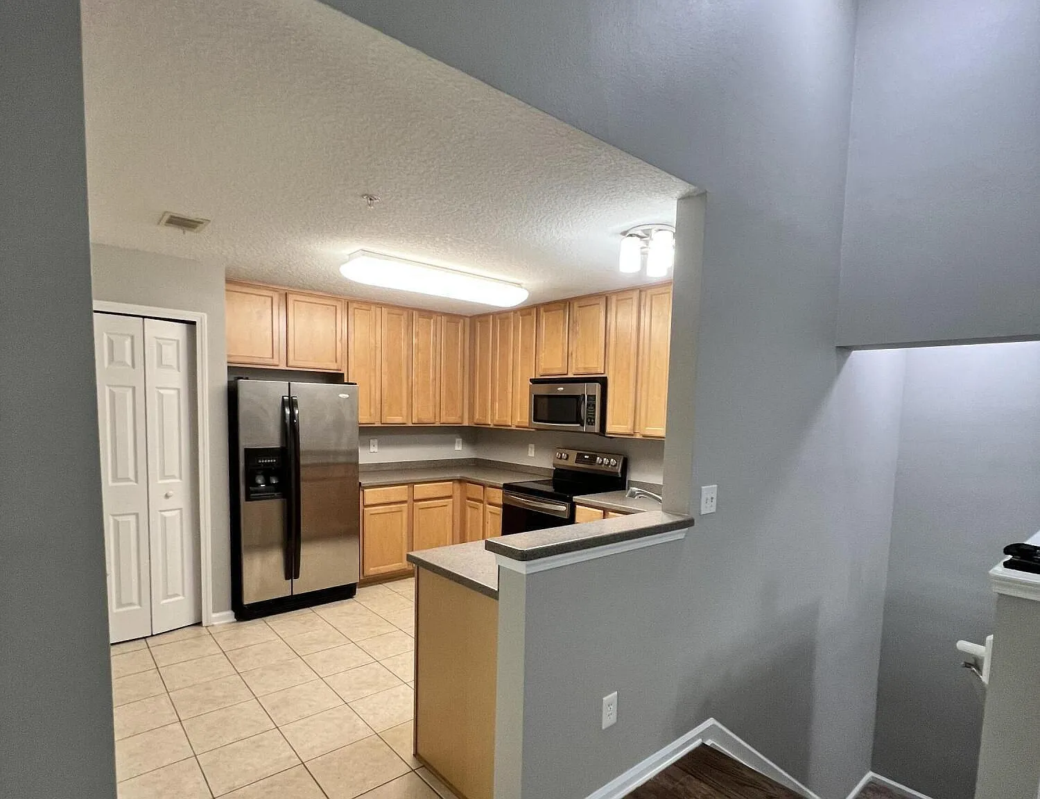 3 bed, 2.0 bath, 1473 sqft, $2,000 — Photo 1