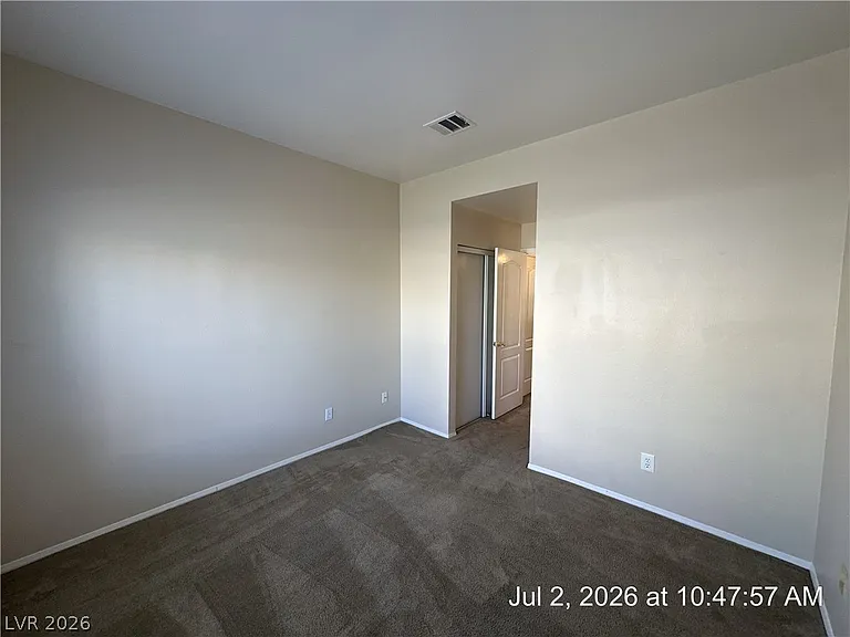 122 McLaren St — Photo 15