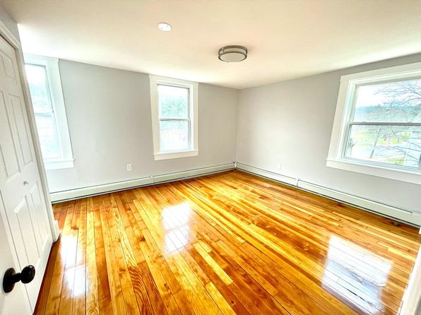 129 Friend St #2