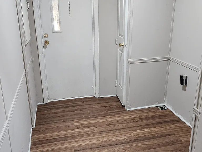 1241 Shannonbrook Ln — Photo 17