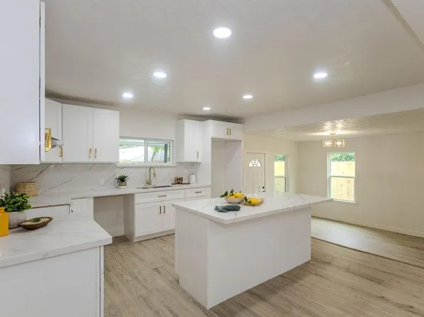 7912 Ford St, Houston, TX 77012