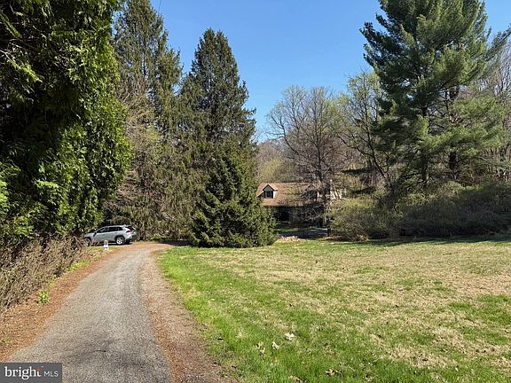 5th image of 173 Mercer Mill Rd