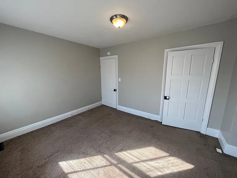 45 E North St — Photo 14