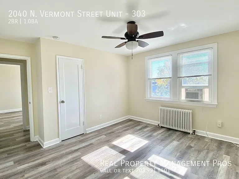 2040 N Vermont St #303 — Photo 11