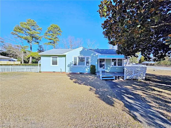 5200 Spruce Dr, Fayetteville, NC 28304