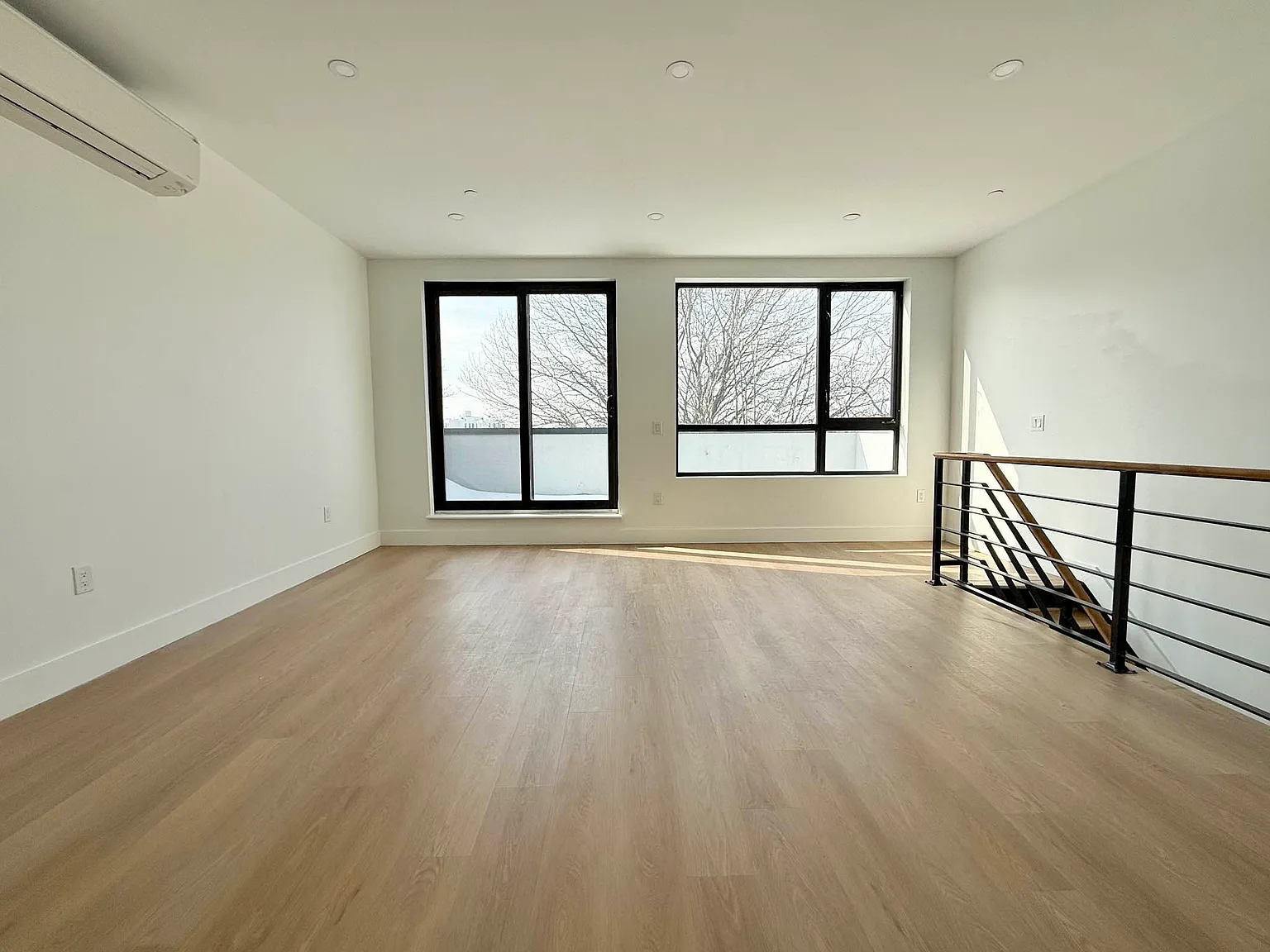 462 East 29th Street — Photo 2