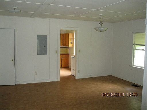 2nd image of 836 Cesery Ter