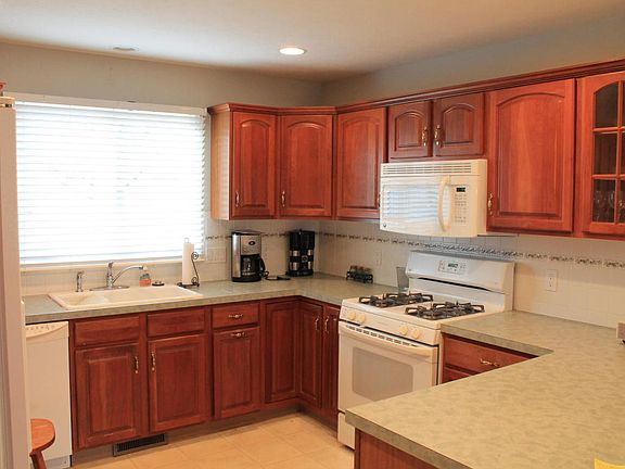5th image of 6326 Thornhill Ct