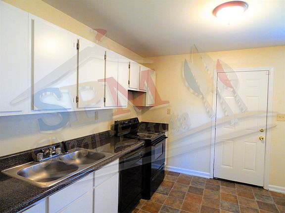 3rd image of 6370 Wood Park Dr