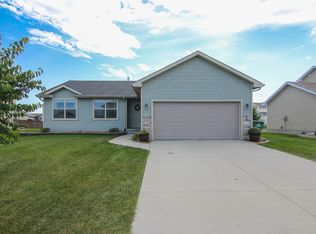 2908 SE Weatherstone St, Grimes, IA 50111