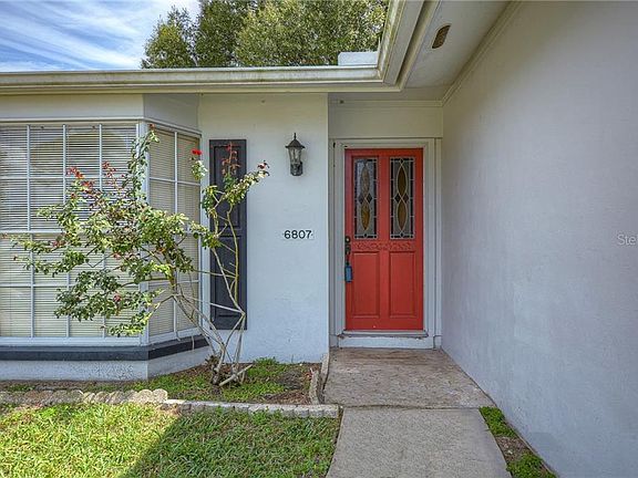 4th image of 6807 Chippendale Ct