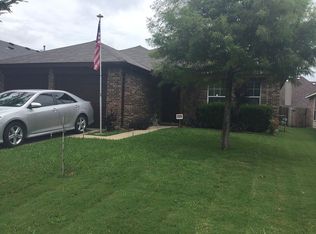 5856 Crestview Dr, Grand Prairie, TX 75052