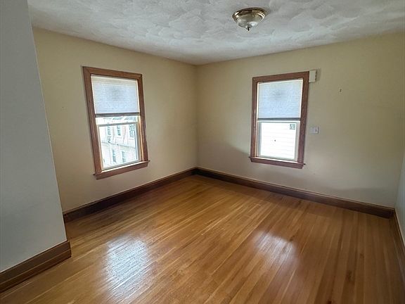 4th image of 43 Clark St #2