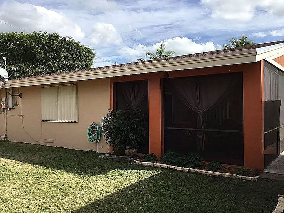 2nd image of 9731 Martinique Dr