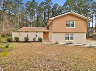 130 Rosewood Dr, Fayetteville, GA 30214
