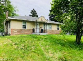 10200 Royal Dr, Saint Louis, MO 63136