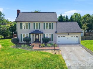 2351 Ellerbe Dr, Kannapolis, NC 28083