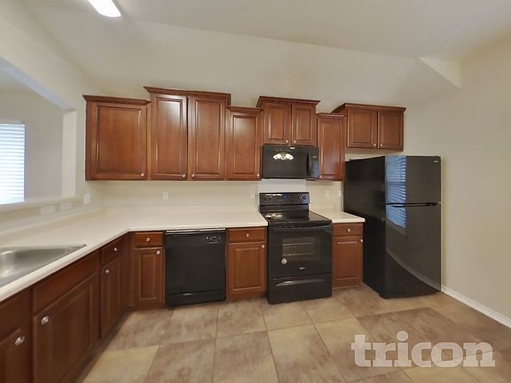 4th image of 9039 Thomas York Blvd