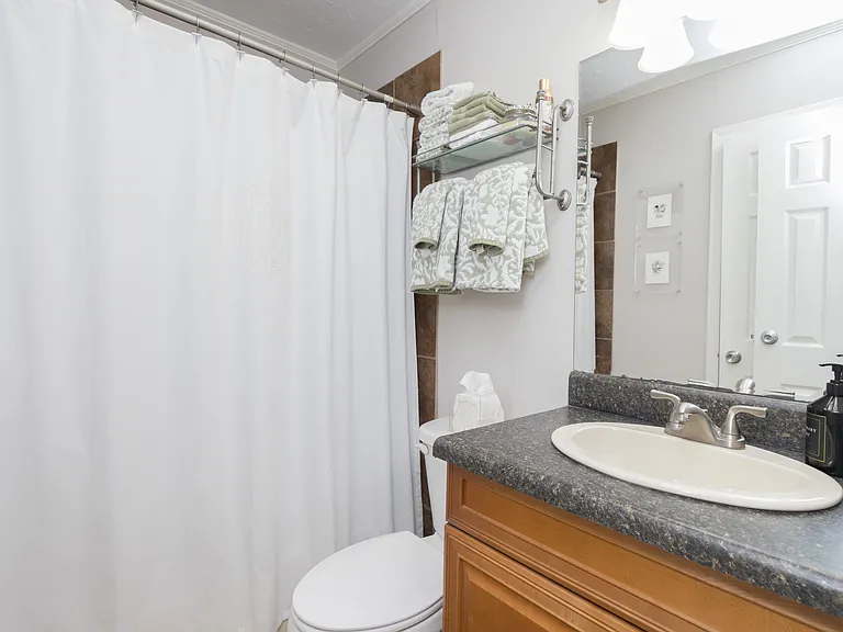 107 Clubview Rd — Photo 18