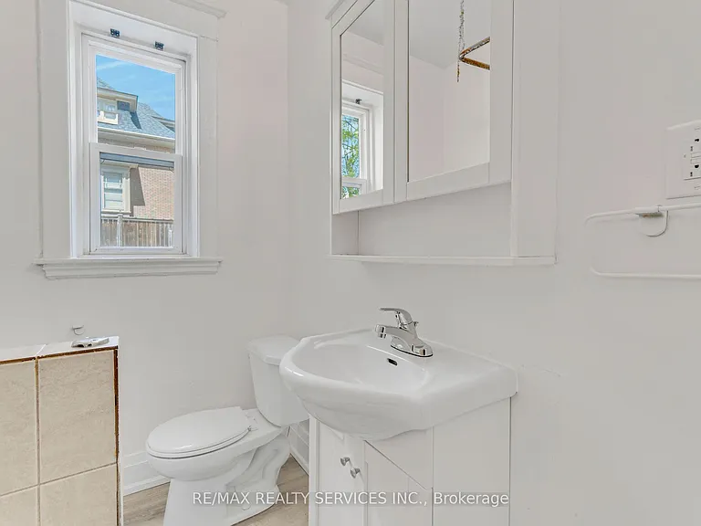 104 Sherman Ave S #4 — Photo 13