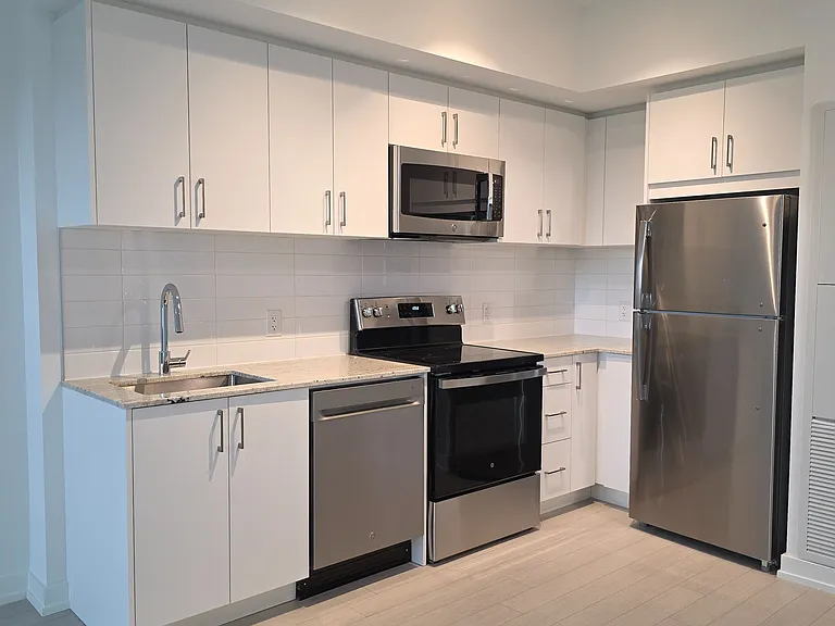 4010 Eglinton Ave W #407 — Photo 2