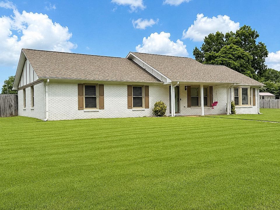 1st image of 133 E Oak Hill Dr