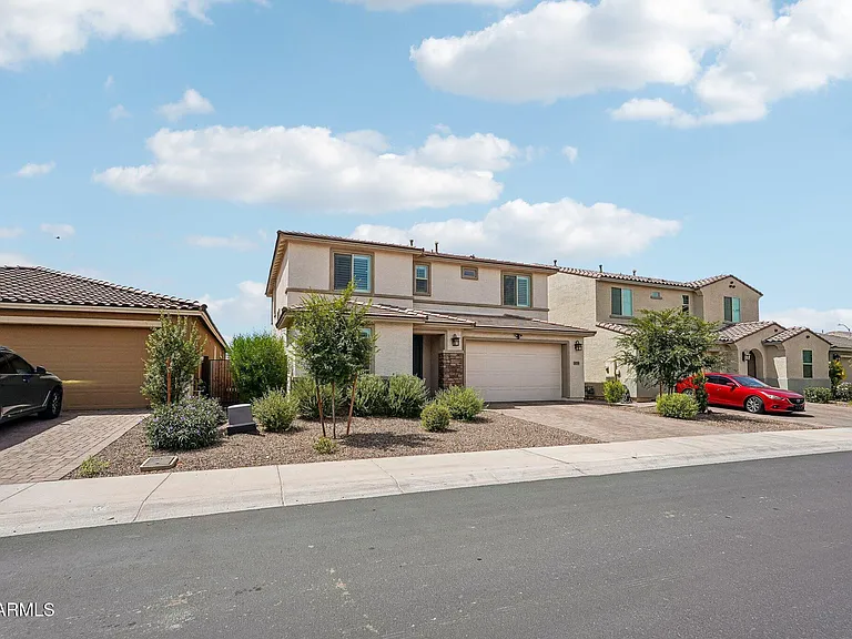 9019 W Denton Ln — Photo 48