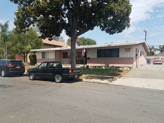 3rd image of 146 N Roberto Ave
