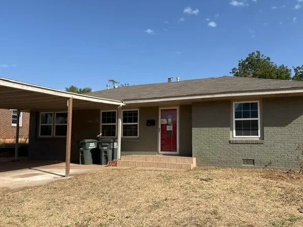 1105 Nowahy Ave, Clinton, OK 73601