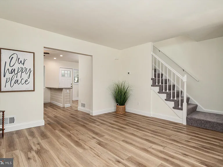 7920 Charlesmont Rd — Photo 4