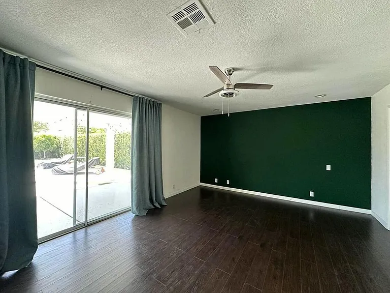 30925 Avenida Juarez — Photo 10