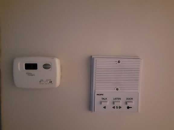 2nd image of 4447 N Hamlin Ave #2
