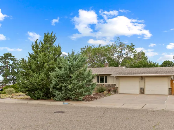 1027 Loyola Pl NE, Albuquerque, NM 87112