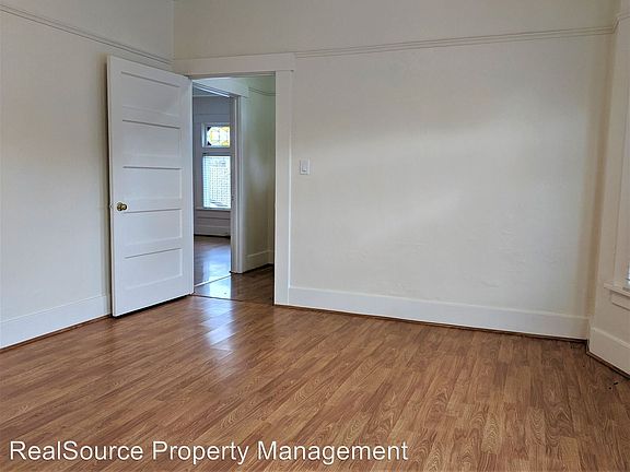 4th image of 825 Pacific Ave