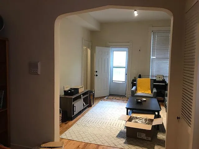 847 N Winchester Ave #2F — Photo 8