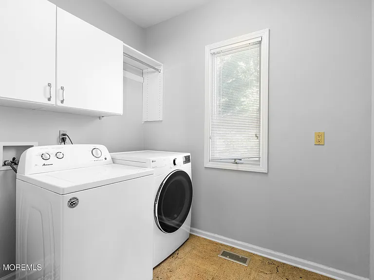 230 Norwood Ave — Photo 18