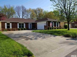 11 Sarah Ave, Springfield, IL 62703