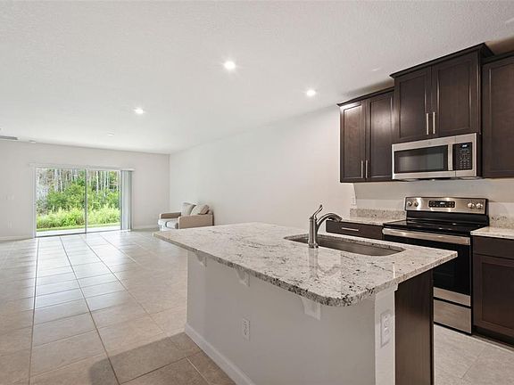 5th image of 18245 Turning Leaf Cir