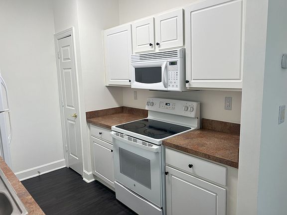 4th image of 4932 Crab Pond Ct Unit 102