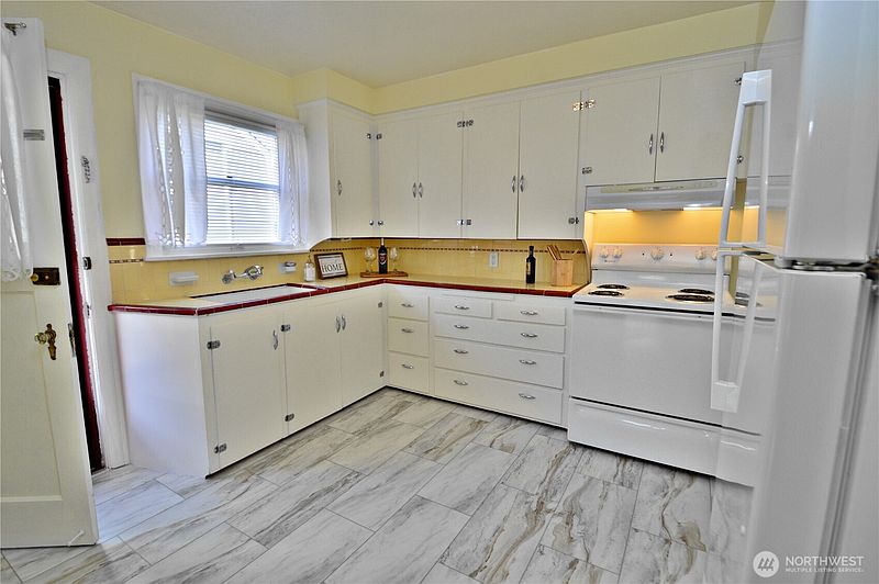 2nd image of 229 S 57th Street