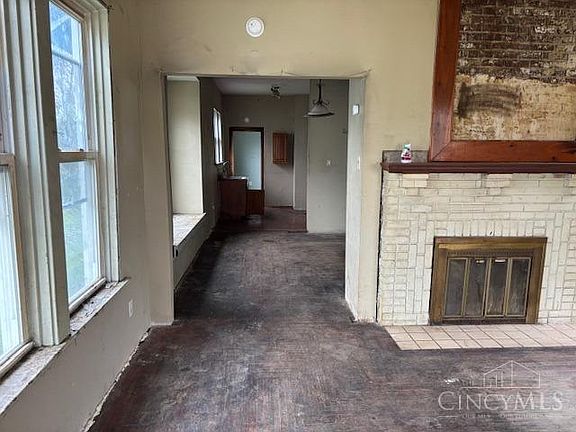 4th image of 237 N 2nd St