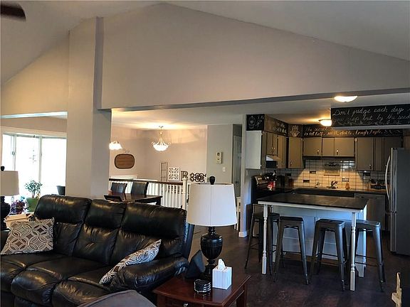 5th image of 503 6th Street Pl SE