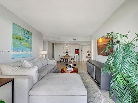 4th image of 1000 Island Blvd #1805