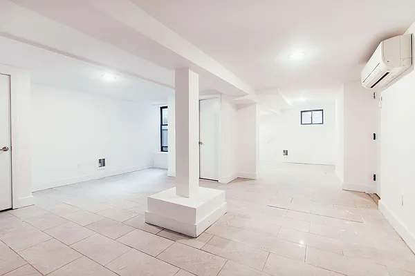 Rented by Compass | media 26