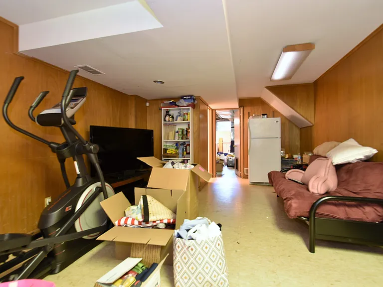 305 Hillsboro Dr — Photo 19