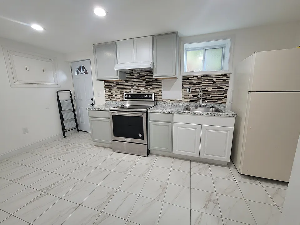 11105 Federal Ct