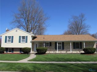 342 Hickory Ln, Waterville, OH 43566