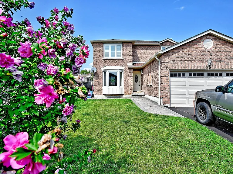 35 Dakin Dr — Photo 2